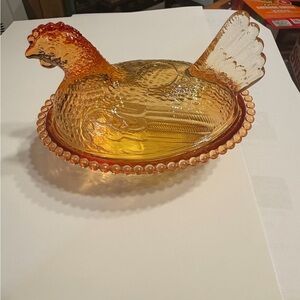 New 4.5” inch Orange Amber Hen on Nest Beaded Edge Covered Candy Dish. Perfect